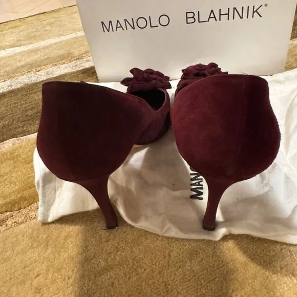 Manolo Blahnik Lisa Burgundy Suede Flower Pumps 40.5 - Picture 4 of 5